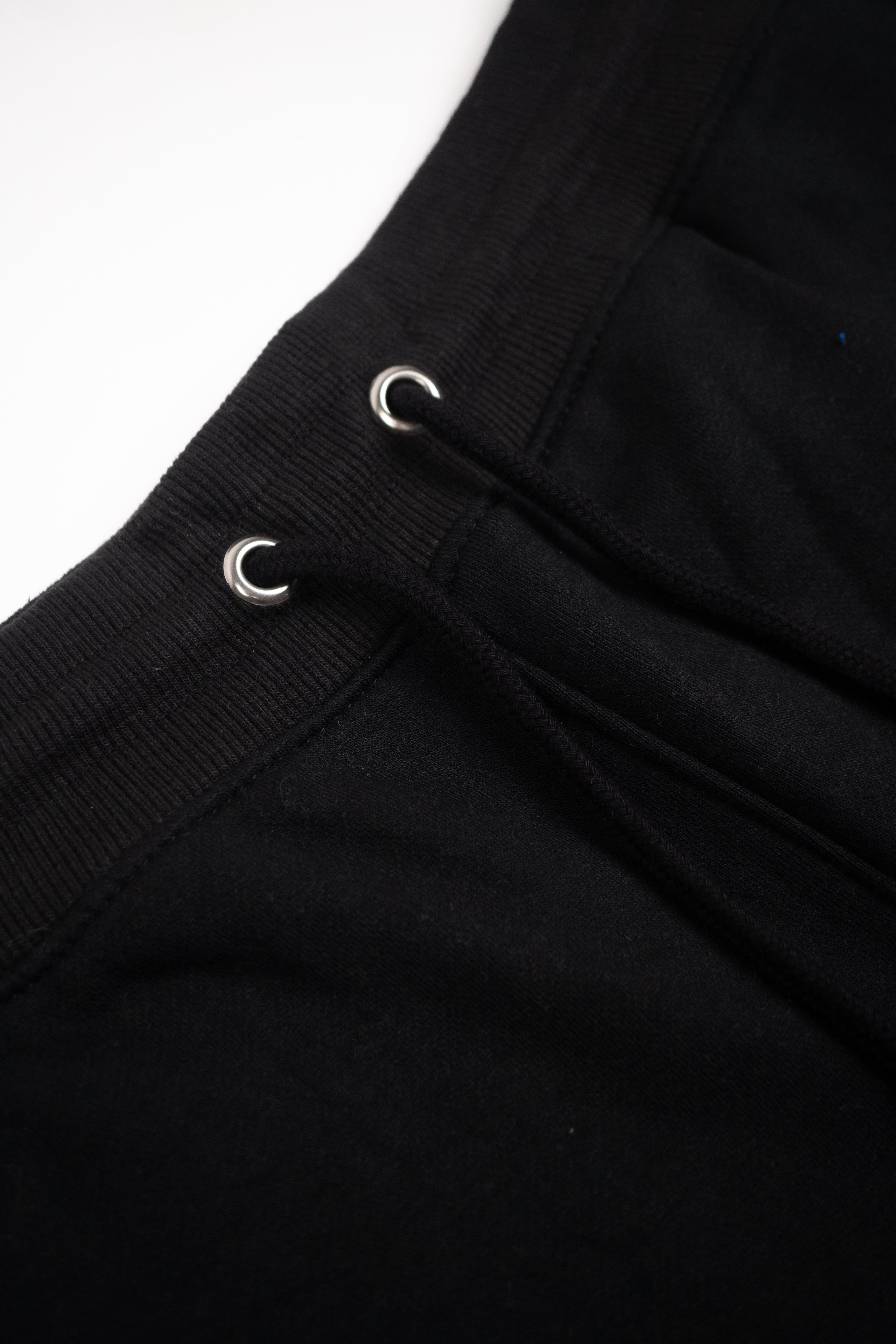 Honest Herat Black